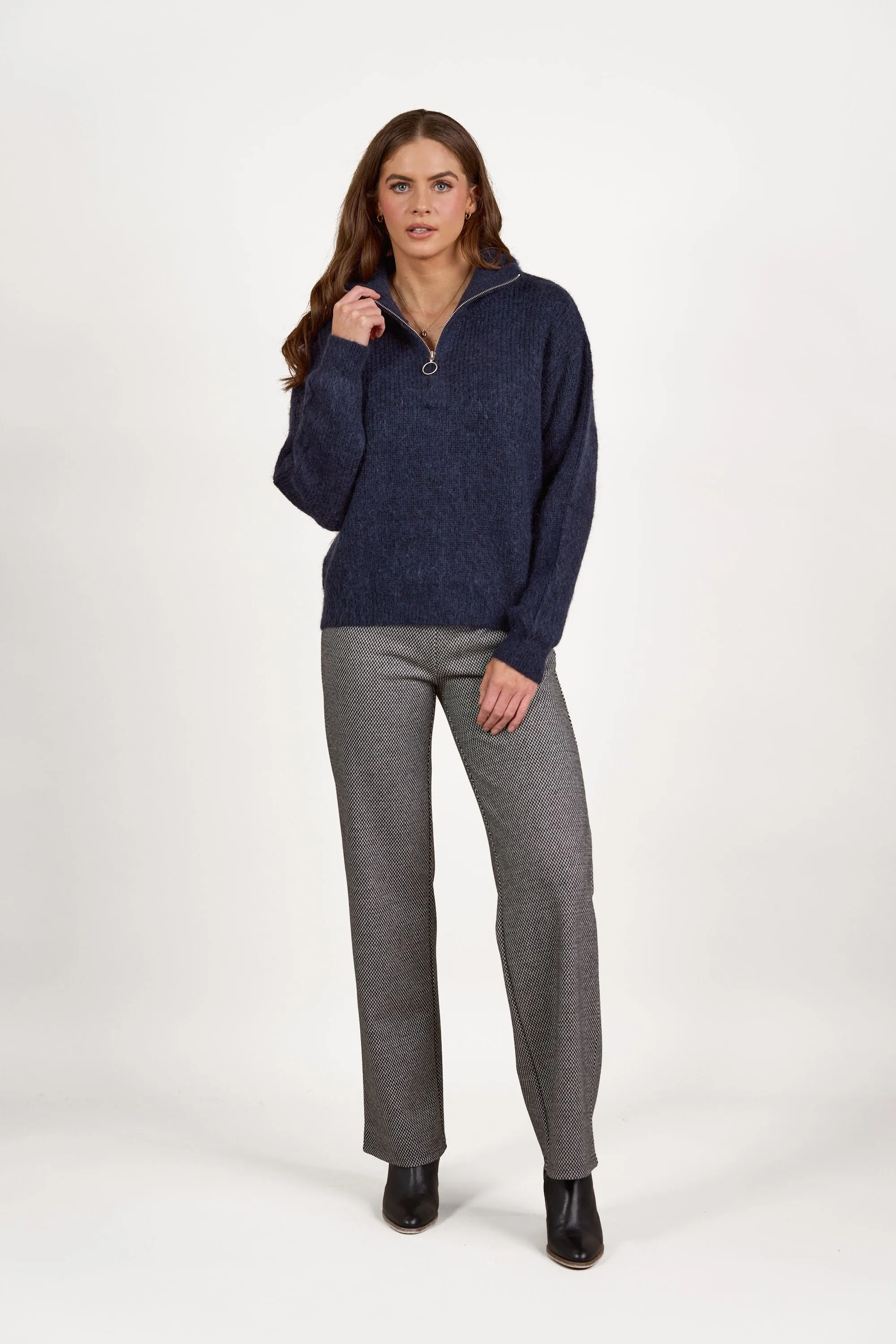 VASSALLI RELAXED FIT HALF ZIP SWEATER WITH ZIP
